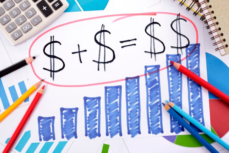 How to Split Your Paycheck for Maximum Growth and Minimum Regret